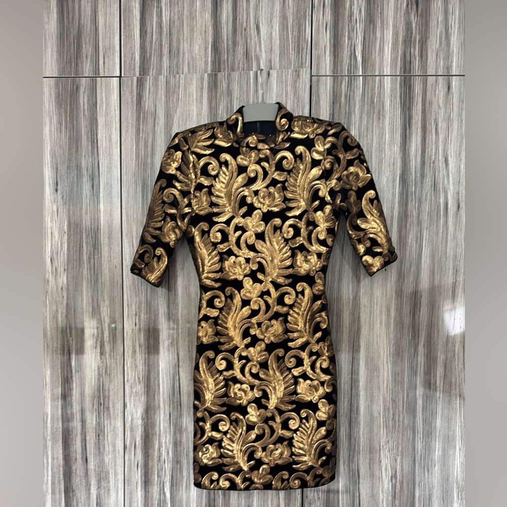 Alice + Olivia Gold Tan Sheath Dress 3/4 Sleeve